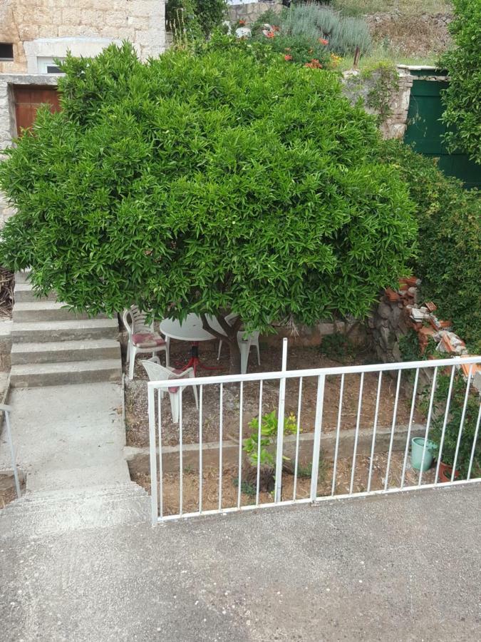Apartmani Sole Vis Exterior photo
